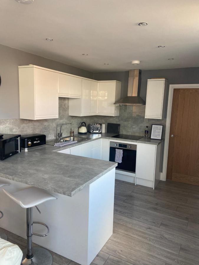 Spacious One Bedroom Ground Floor Apartment Harrogate Eksteriør billede