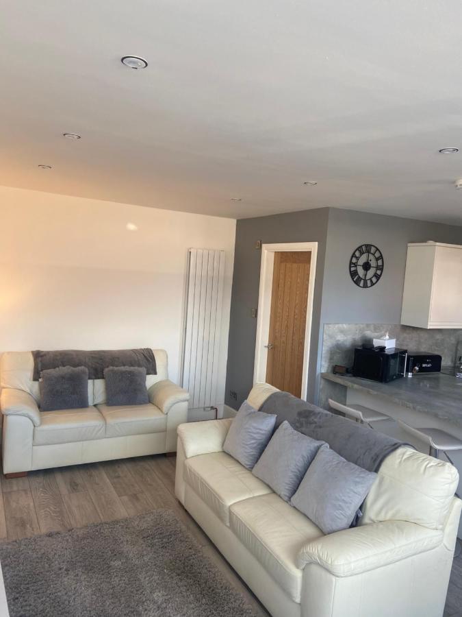 Spacious One Bedroom Ground Floor Apartment Harrogate Eksteriør billede